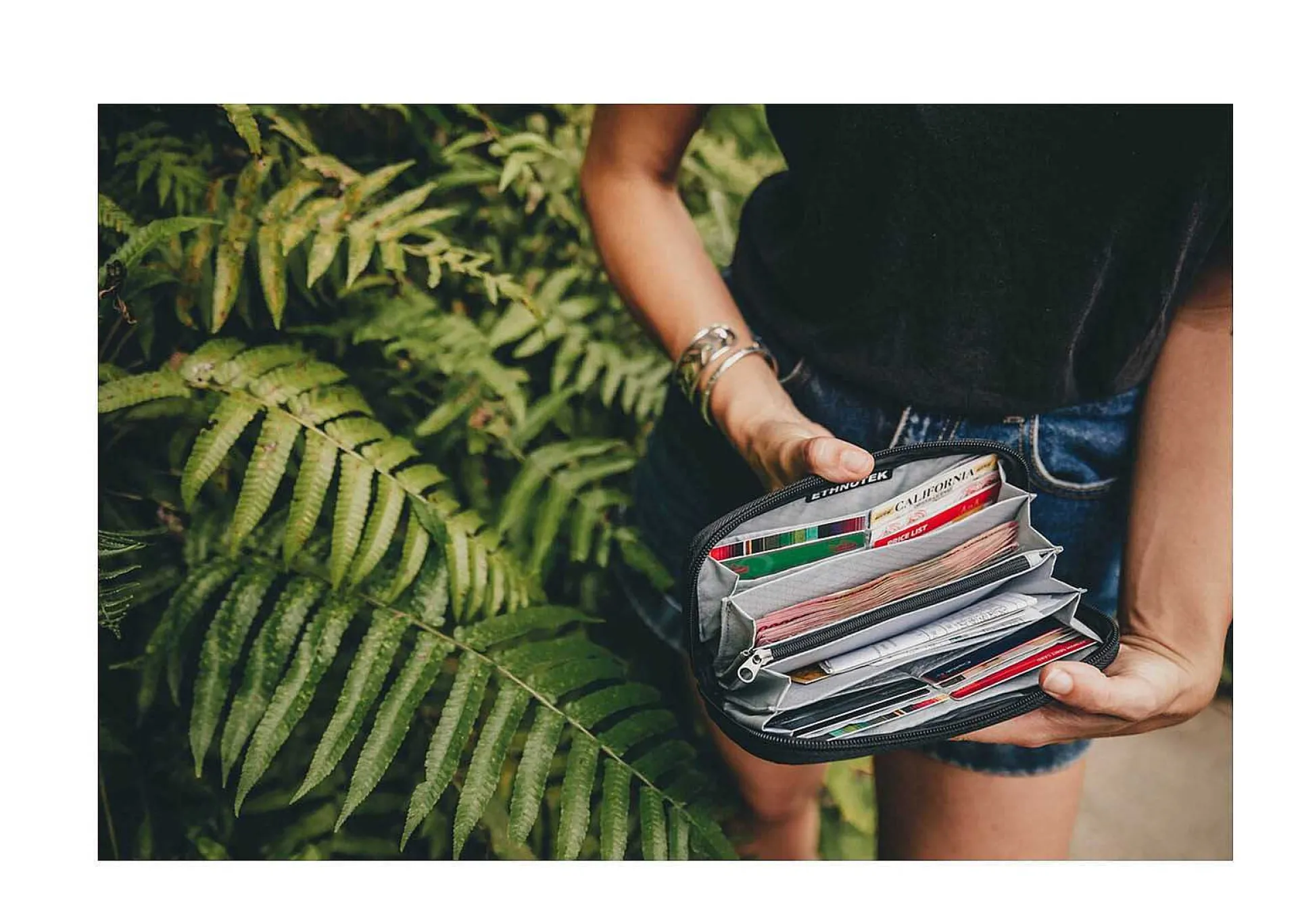 Accessoires Ethnotek Chiburi Accordion Wallet Kente