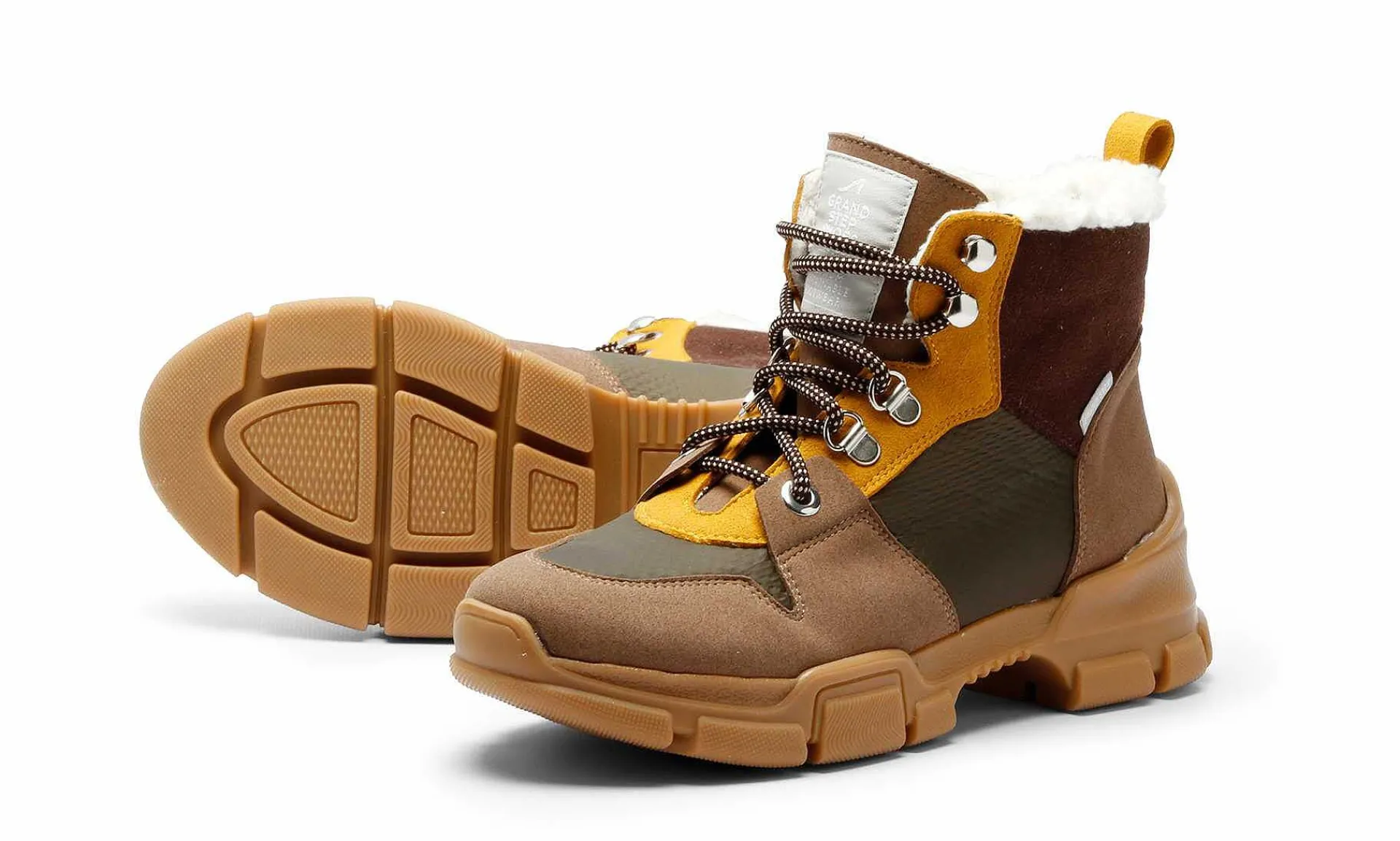 Damen Grand Step Shoes Hike Lacebootie