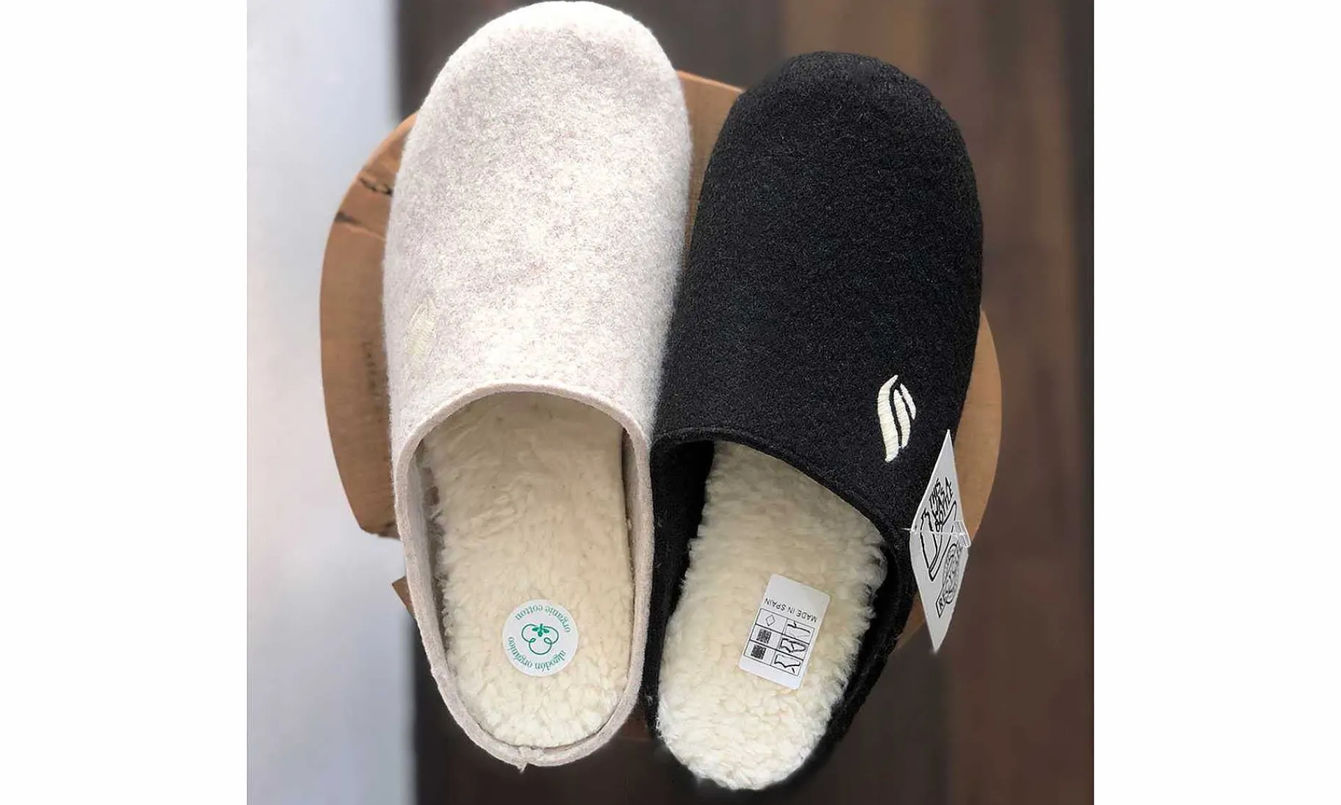 Damen * Slippers Cream